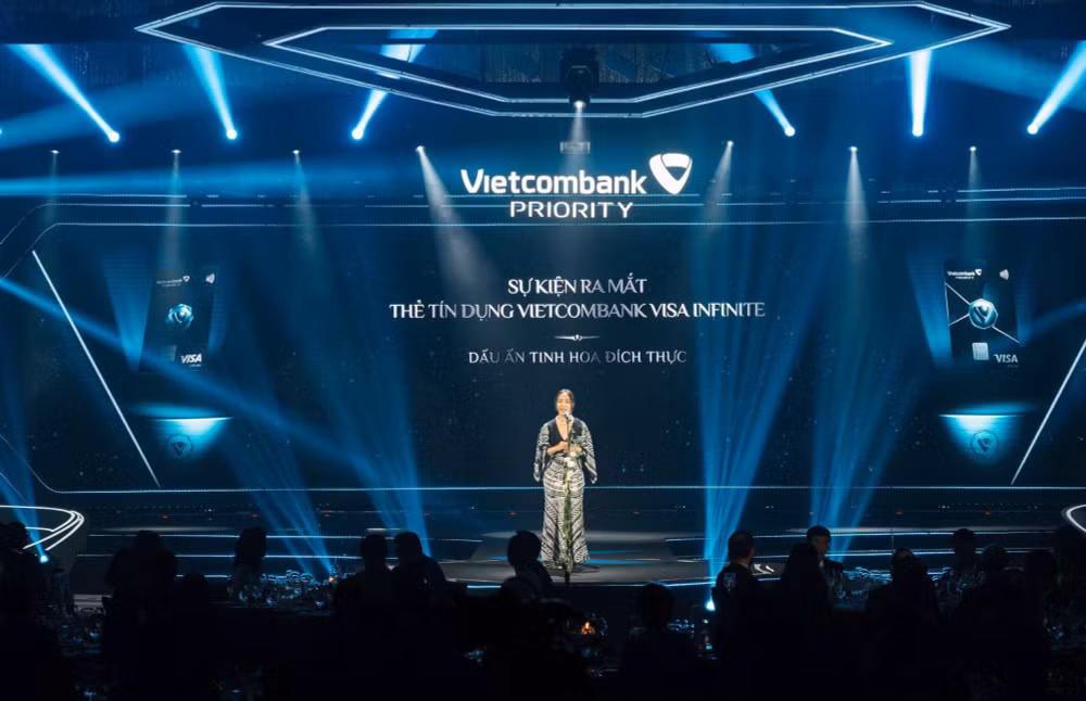 vietcombank ra mat the tin dung vietcombank visa infinite dau an tinh hoa dich thuc hinh 2