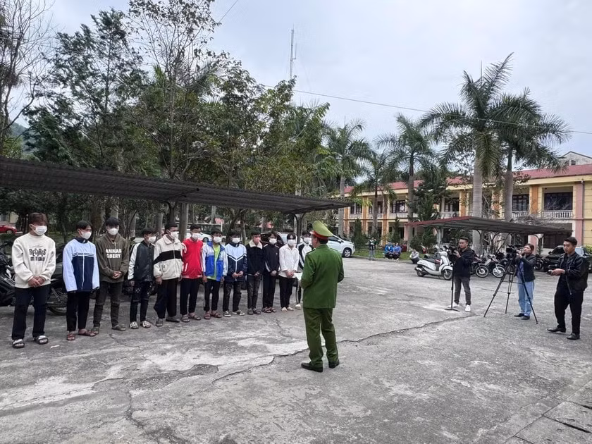 khoi to nhom choai choai gay roi trat tu cong cong hinh 1