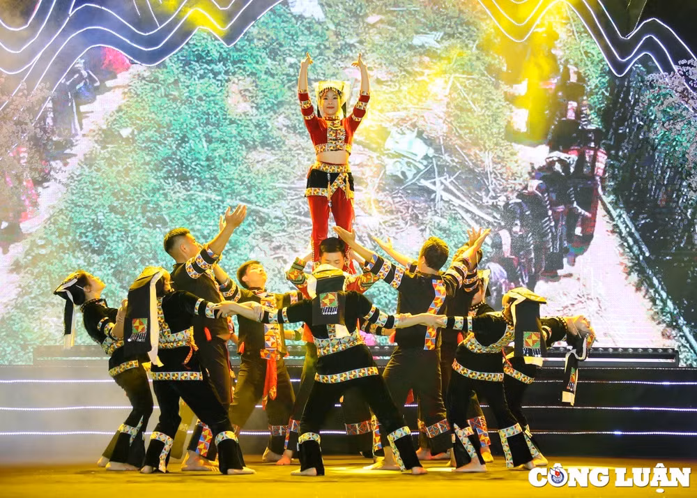 khai mac ngay hoi du lich non nuoc cao bang tai ha noi nam 2023 hinh 5