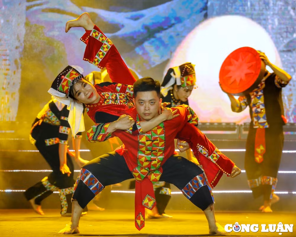 khai mac ngay hoi du lich non nuoc cao bang tai ha noi nam 2023 hinh 7