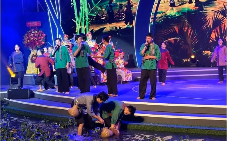 toa sang nghe thuat don ca tai tu nam bo hinh 2
