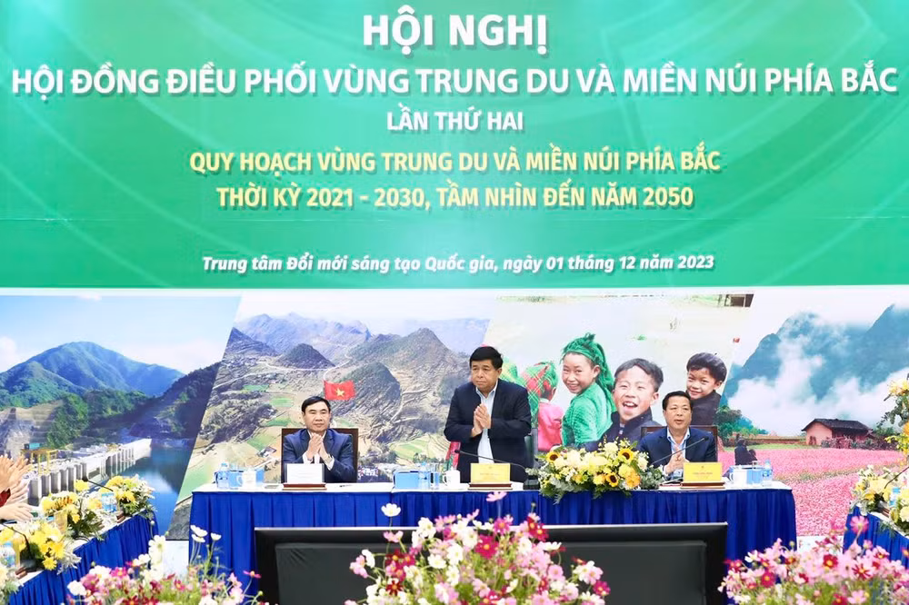 uu tien nang cap cac tuyen duong sat lien van voi trung quoc qua cua khau lao cai hinh 1