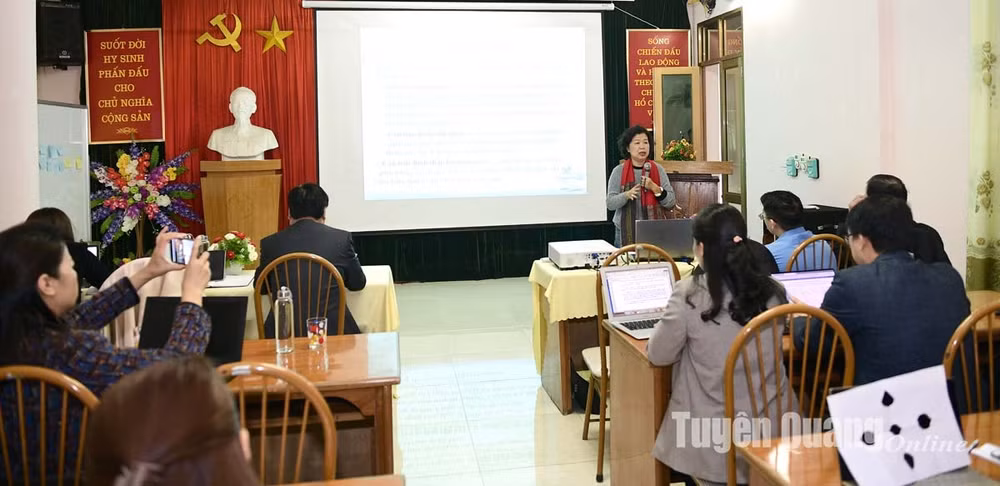 hoi nha bao tinh tuyen quang tap huan nang cao chat luong cac chuong trinh truyen hinh hinh 2