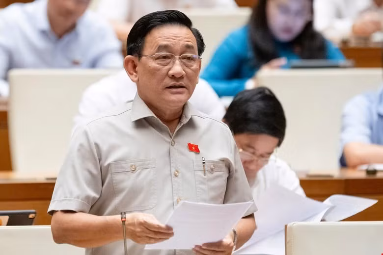 db-tran-quoc-tuan.jpg