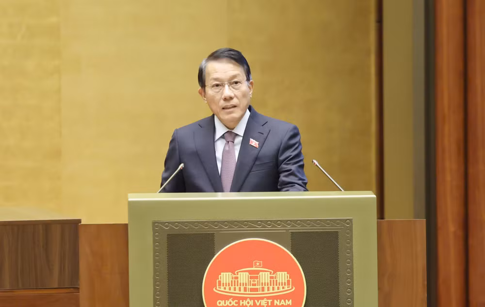 de-xuat-bai-bo-giay-phep-kinh-doanh-cong-cu-ho-tro-phan-cap-manh-tham-quyen-thu-hoi-vu-khi.jpg