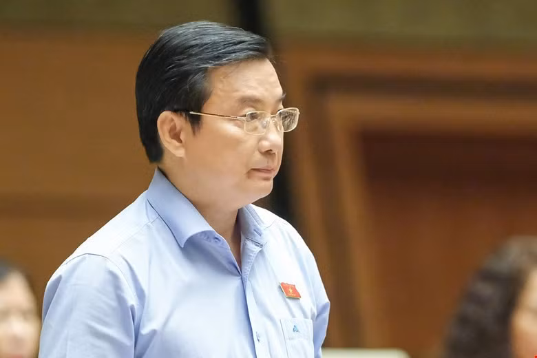 phong-chong-thuoc-la-phai-quyet-liet-nhu-cam-dot-phao-dai-bieu-pham-trong-nhan.jpg