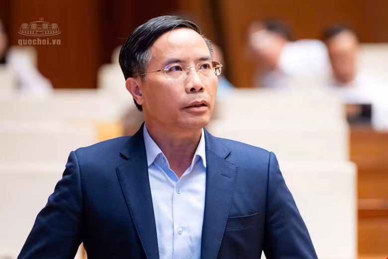 thong-doc-pham-duc-an-doanh-nghiep-muon-vay-von-khong-the-dung-hai-so-sach.jpg