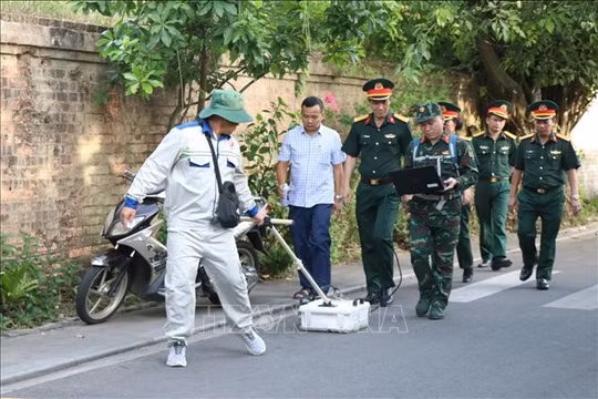 Sử dụng radar xuyên đất xác định vị trí nghi có mộ liệt sĩ tập thể ở Huế