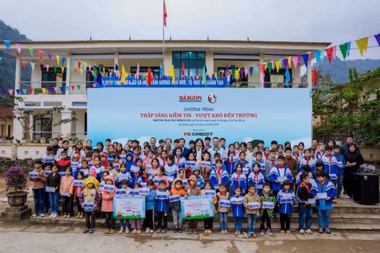 FE CREDIT và hành trình hơn 15 năm sát cánh cùng cộng đồng vượt khó