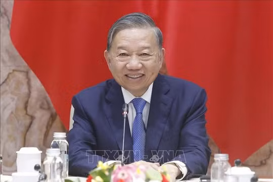 Tổng Bí thư, Chủ tịch nước Tô Lâm điện đàm trực tuyến với Tổng thống Thụy Sĩ Guy Parmelin