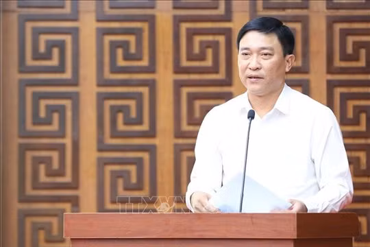 Chuyển mạnh từ tư duy quản lý sang phục vụ người dân, doanh nghiệp