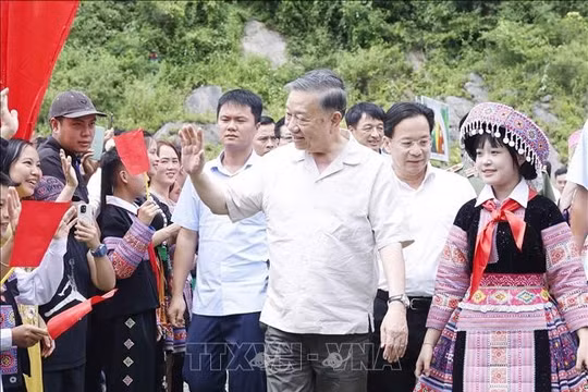 Tổng Bí thư, Chủ tịch nước dự Ngày hội Toàn dân bảo vệ an ninh Tổ quốc tại Sơn La