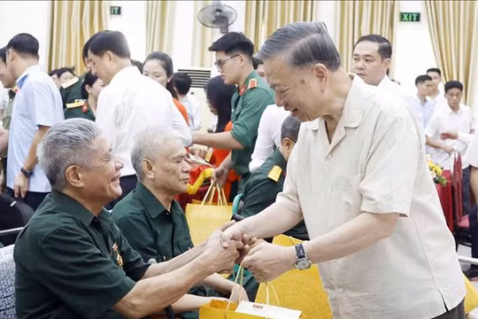 Tổng Bí thư, Chủ tịch nước Tô Lâm thăm Trung tâm Điều dưỡng thương binh Thuận Thành