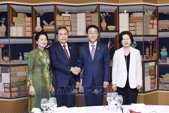 Chủ tịch Quốc hội Hàn Quốc Cho Jeong Sik cùng Phu nhân chủ trì tiệc chiêu đãi Chủ tịch Quốc hội Trần Thanh Mẫn và Phu nhân