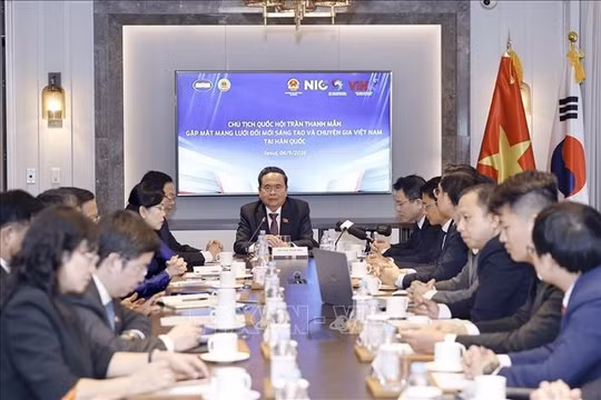 Chủ tịch Quốc hội gặp thành viên Mạng lưới Đổi mới sáng tạo và chuyên gia Việt Nam tại Hàn Quốc