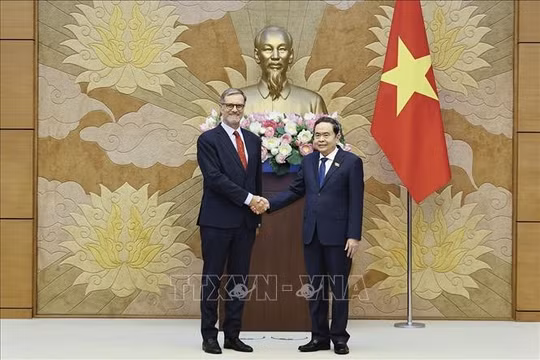 Thúc đẩy hợp tác nghị viện, tạo động lực mới cho quan hệ Việt Nam - Pháp