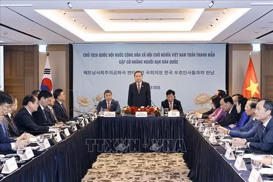 Chủ tịch Quốc hội Trần Thanh Mẫn gặp gỡ những người bạn Hàn Quốc