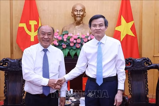 Thúc đẩy hợp tác Việt Nam - Lào trong đào tạo cán bộ và hoạch định chính sách