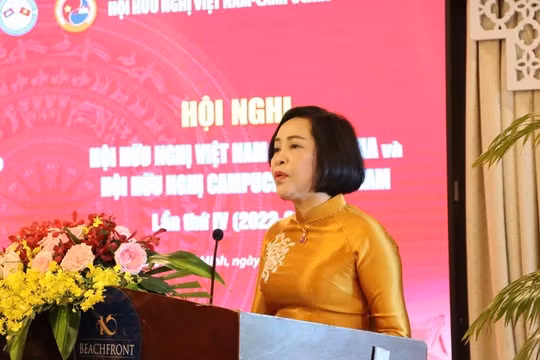 Củng cố hơn nữa tình hữu nghị giữa nhân dân hai nước Việt Nam - Campuchia