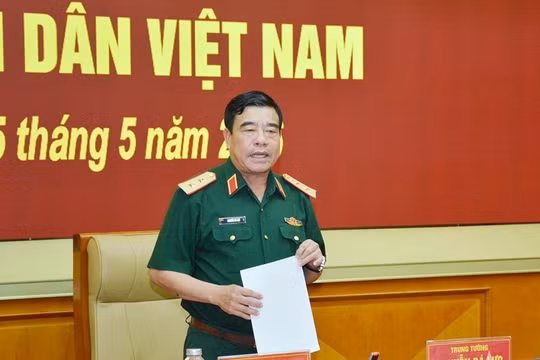 Thông qua Điều lệ công tác tham mưu tác chiến Quân đội nhân dân Việt Nam