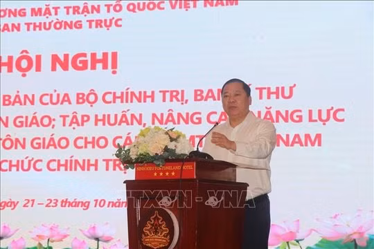 Nâng cao năng lực cho cán bộ Mặt trận và tổ chức chính trị - xã hội