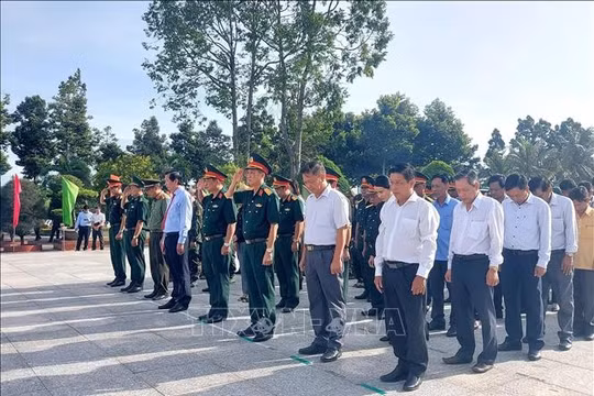 An Giang: Lấy mẫu ADN, số hóa dữ liệu hài cốt liệt sĩ chưa xác định danh tính