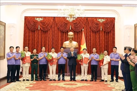 Tổng Bí thư, Chủ tịch nước Tô Lâm trao quyết định bổ nhiệm 4 Kiểm sát viên Viện kiểm sát nhân dân tối cao