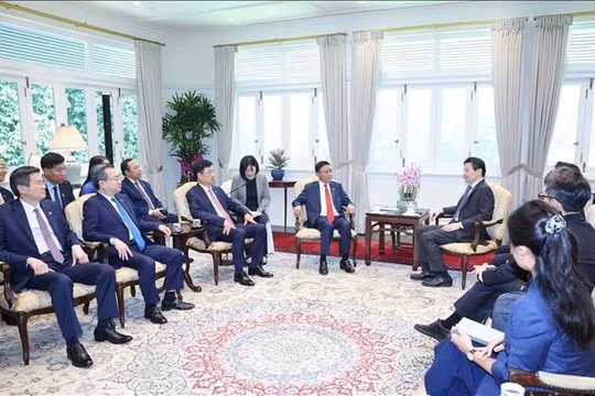 Ủy viên Bộ Chính trị, Thường trực Ban Bí thư Trần Cẩm Tú hội kiến Tổng Thư ký Đảng Hành động Nhân dân Singapore, Thủ tướng Lawrence Wong
