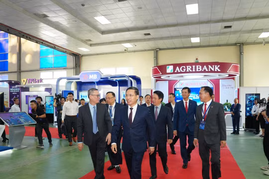 Dữ liệu dẫn lối, AI đồng hành, ngân hàng kiến tạo hệ sinh thái số 