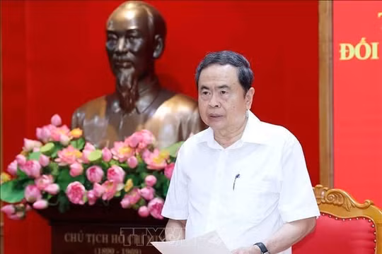 Đổi mới công tác cán bộ, hình thành dữ liệu dùng chung và ứng dụng AI