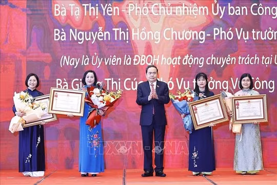 Chủ tịch Quốc hội dự Hội nghị Tổng kết công tác thi đua, khen thưởng của Ủy ban Thường vụ Quốc hội