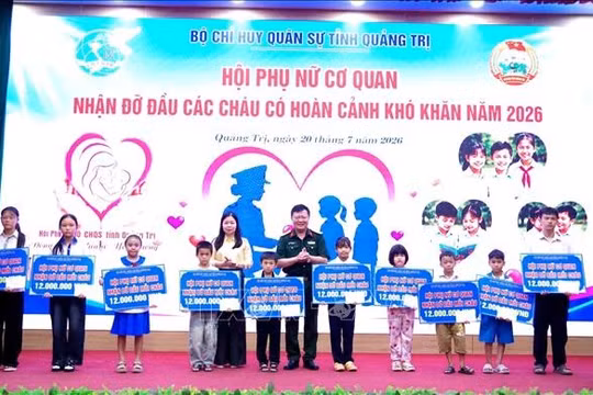 Thắp sáng niềm tin, nâng bước những ước mơ nhỏ