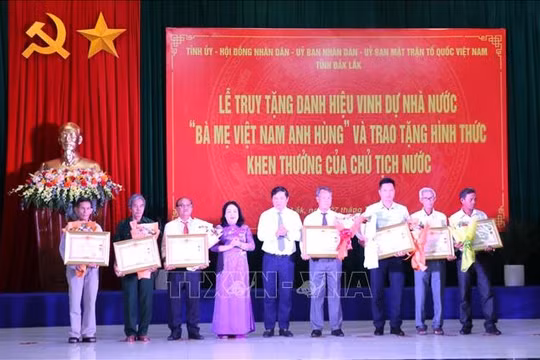 Tri ân những người Mẹ đã hiến dâng vì Tổ quốc