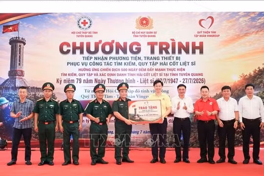 Tiếp nhận phương tiện, trang thiết bị phục vụ công tác tìm kiếm, quy tập hài cốt liệt sĩ