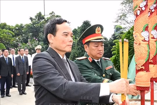 Khắc ghi sự hy sinh của các Anh hùng liệt sĩ, tiếp nối khát vọng dựng xây đất nước