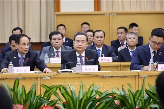 Chủ tịch Quốc hội Trần Thanh Mẫn tham dự tọa đàm trao đổi kinh nghiệm với Nhân Đại 3 cấp thành phố Bắc Kinh. Ảnh: Quang Hưng/PV TTXVN tại Trung Quốc