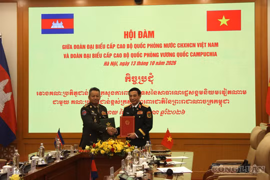 Việt Nam – Campuchia tăng cường hợp tác quốc phòng, củng cố quan hệ hữu nghị