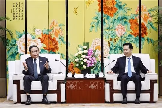 Chủ tịch Quốc hội: Tăng cường hợp tác với tỉnh Thiểm Tây (Trung Quốc) về khoa học, công nghệ, đường sắt