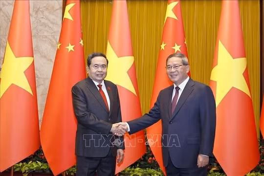 Chủ tịch Quốc hội Trần Thanh Mẫn hội kiến Thủ tướng Trung Quốc Lý Cường