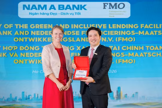 Ông Trần Khải Hoàn - Thành viên HĐQT, Tổng giám đốc Nam A Bank được vinh danh Doanh nhân xuất sắc châu Á