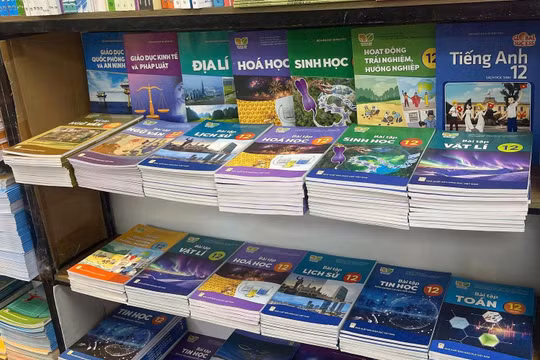 Đi tìm nguyên nhân thiếu sách giáo khoa sau khai giảng