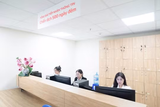 11.000 cuộc gọi, một cánh cổng và hàng vạn ký ức chờ được trở về