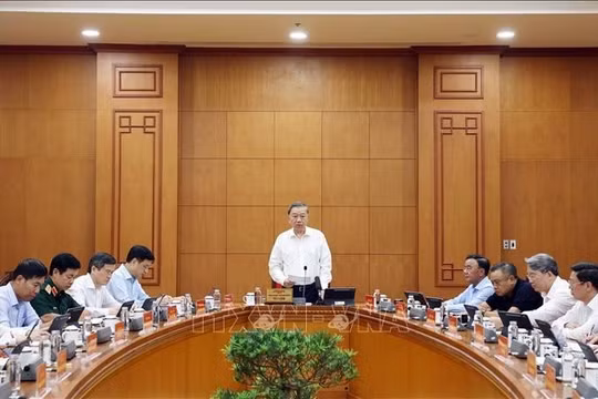 Chỉ nghiên cứu đưa vào Điều lệ Đảng những vấn đề có tính nguyên tắc, nền tảng, ổn định lâu dài