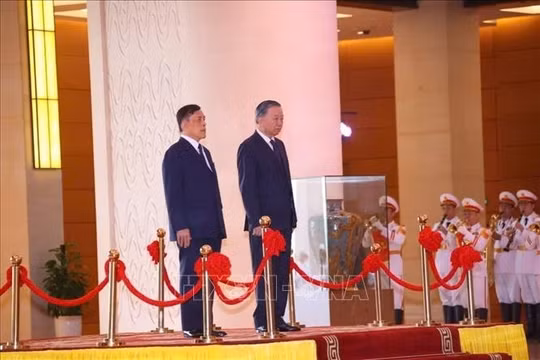 Lễ đón chính thức Nhà vua Vương quốc Thái Lan và Hoàng hậu