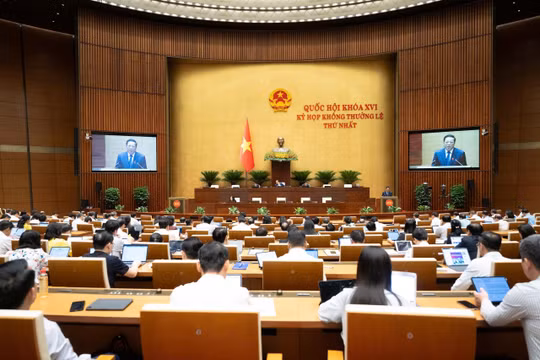 Quốc hội thảo luận ở tổ về định hướng chính sách sửa đổi Luật Đất đai năm 2024