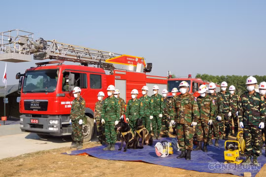 Diễn tập Quân đội ba nước Việt Nam - Lào - Campuchia: Chó nghiệp vụ Biên phòng sẵn sàng tìm kiếm cứu nạn