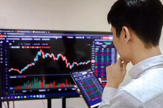 Chứng khoán hôm nay 14/8/2026: Áp lực bán gia tăng, VN-Index giảm 36,55 điểm