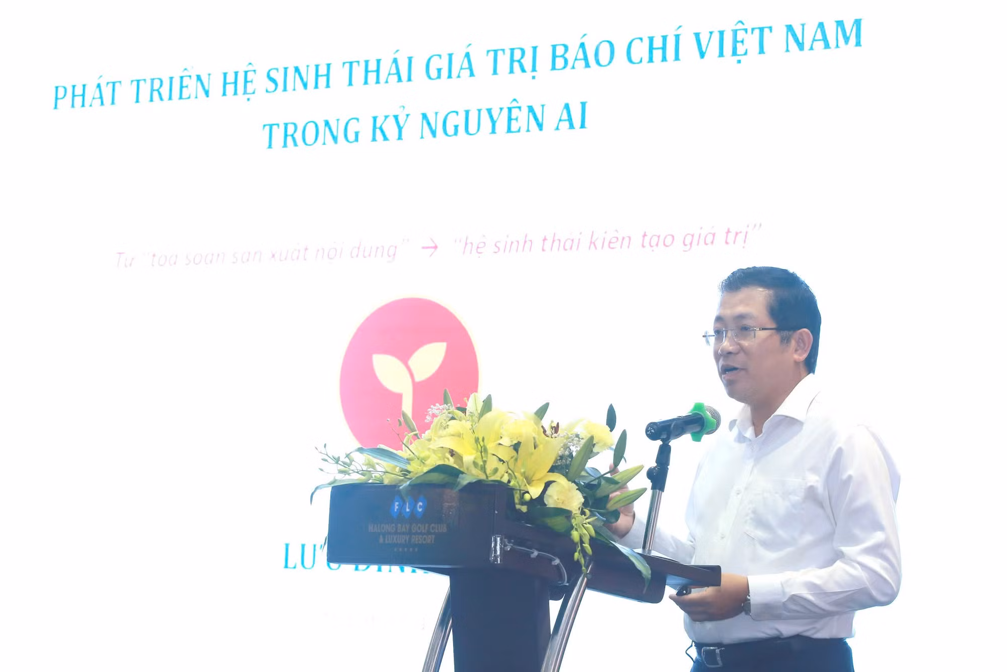 ong-luu-dinh-phuc.jpg