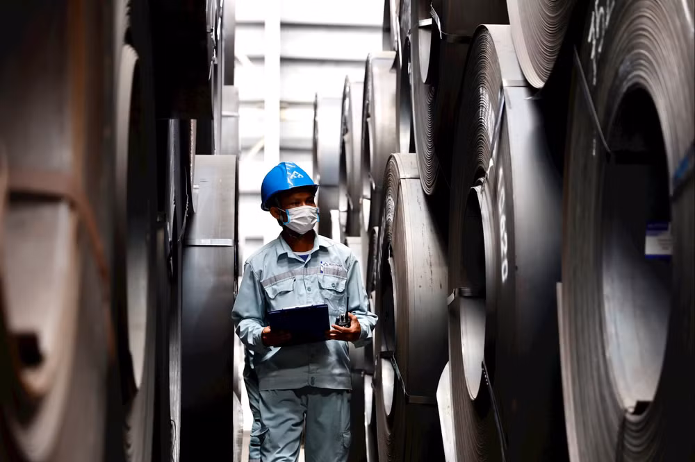 Kho thép cuộn cán nóng HRC của Hòa Phát