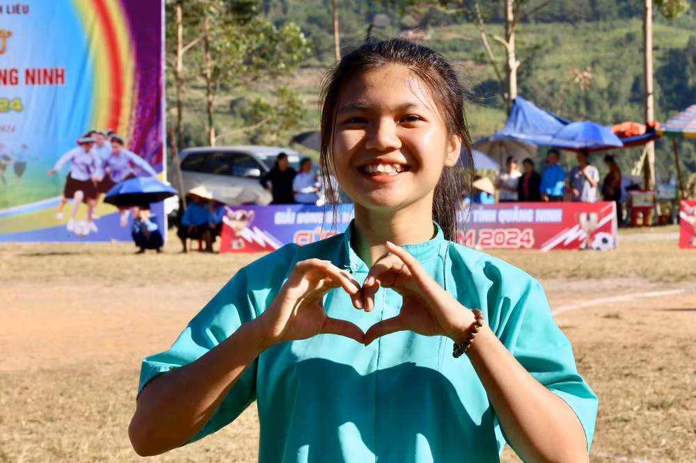 anh-3-giai-bong-da-nu-dan-toc-quang-ninh-mo-rong.jpg